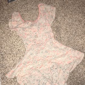 Cute high to low lace shirt